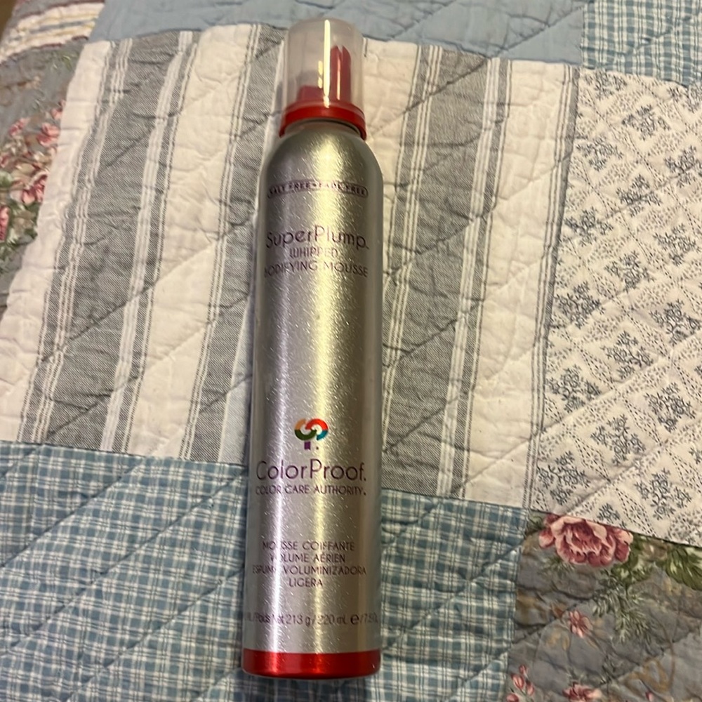 Color proof super plump whipped bodifying mousse.